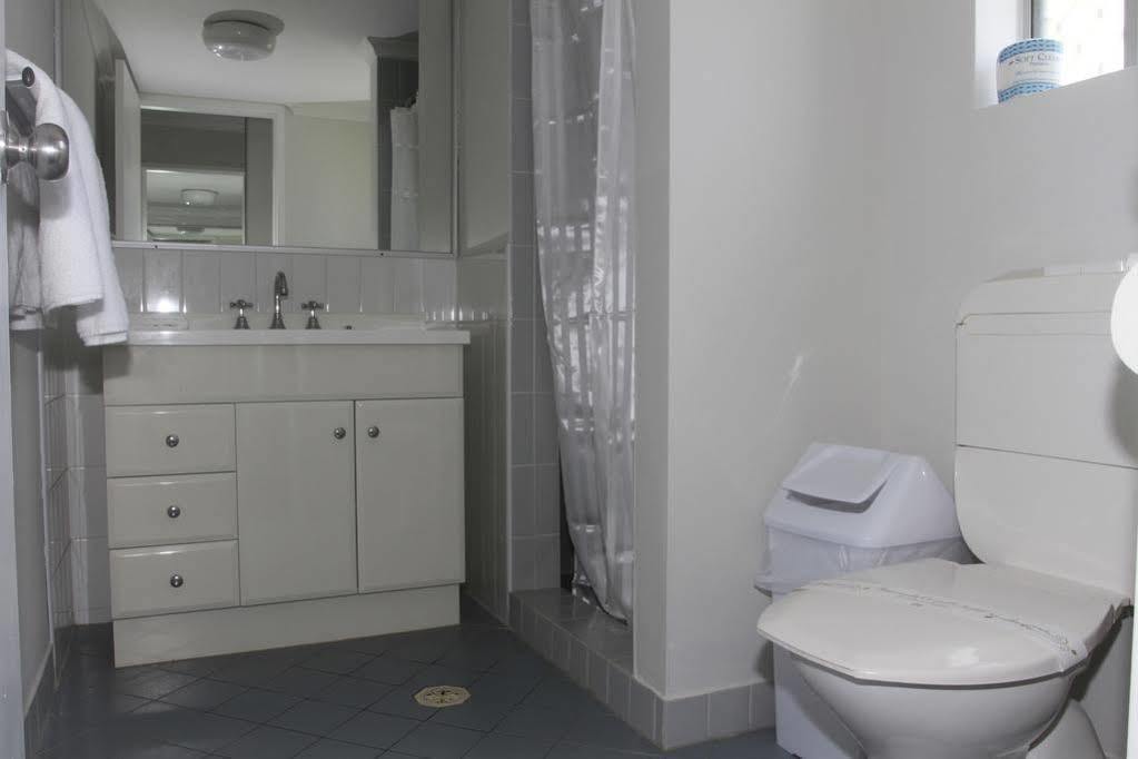 Darcy Arms Hotel Motel Gold Coast Exterior photo